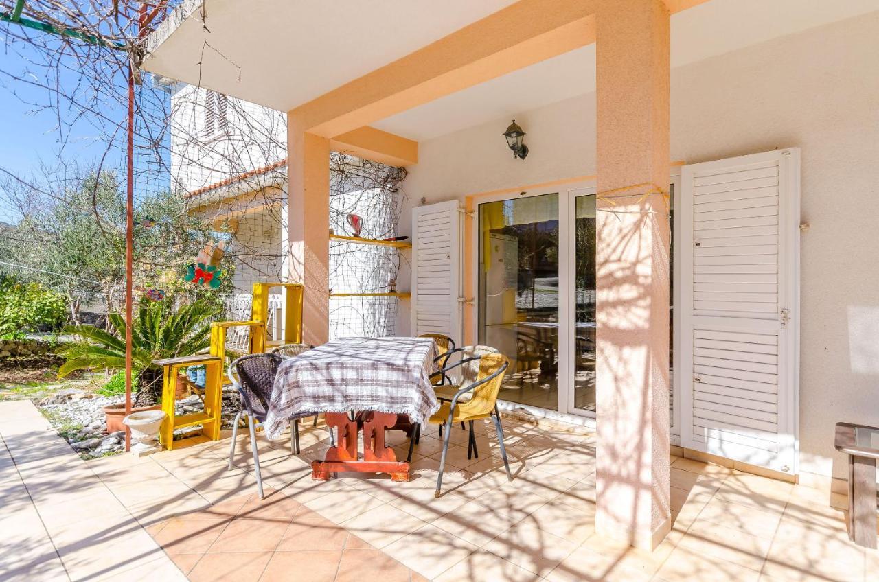 Apartments Stara Maslina Slatine Exterior photo