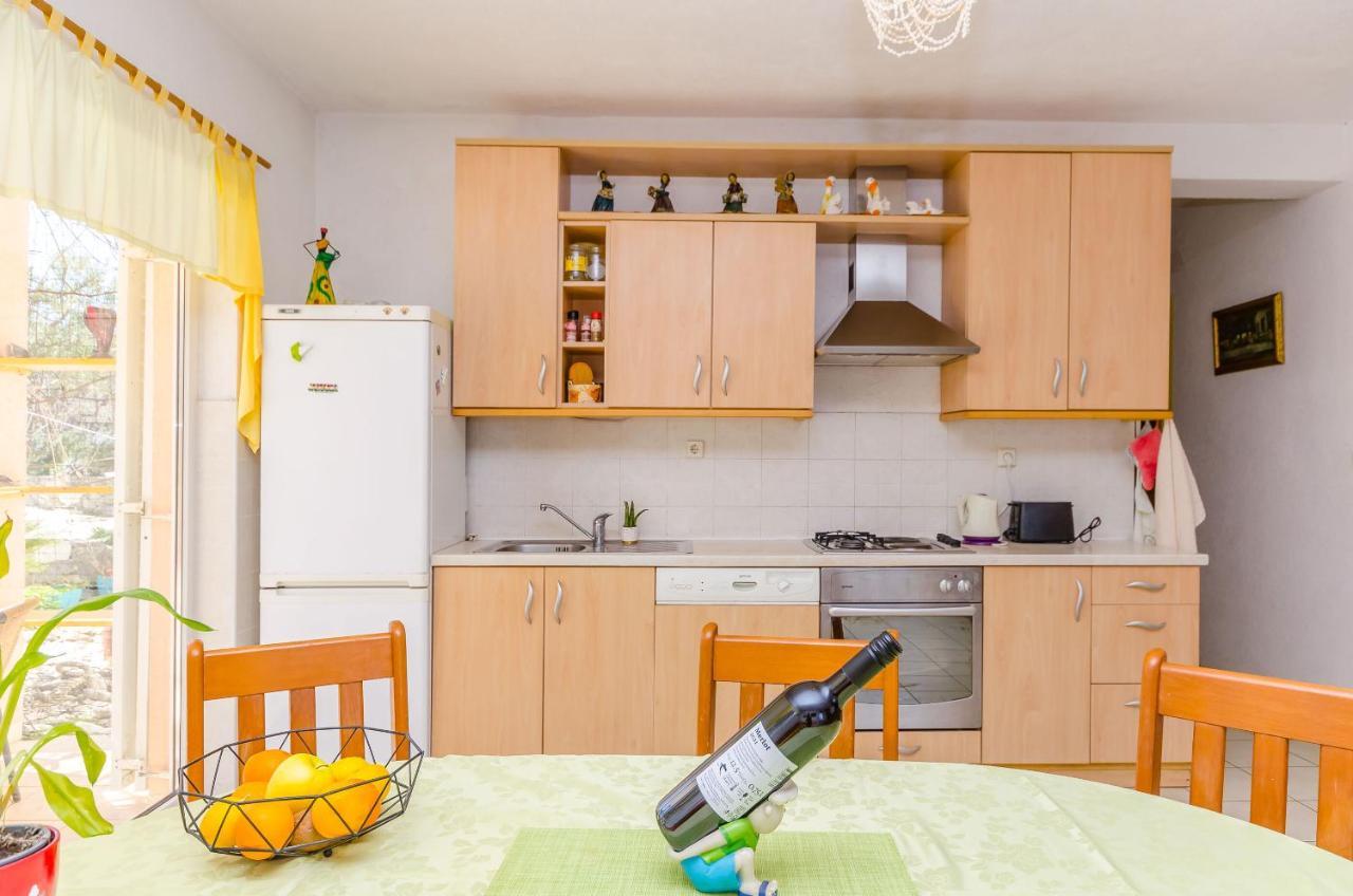Apartments Stara Maslina Slatine Exterior photo